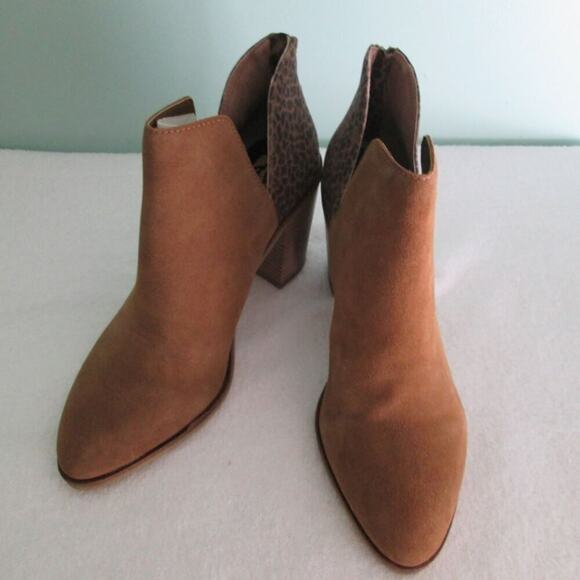 NWT DV8 Dolce Vita Women’s Shoes Shai Brown Suede & Animal Print Ankle Bootie-11 - Picture 2 of 13